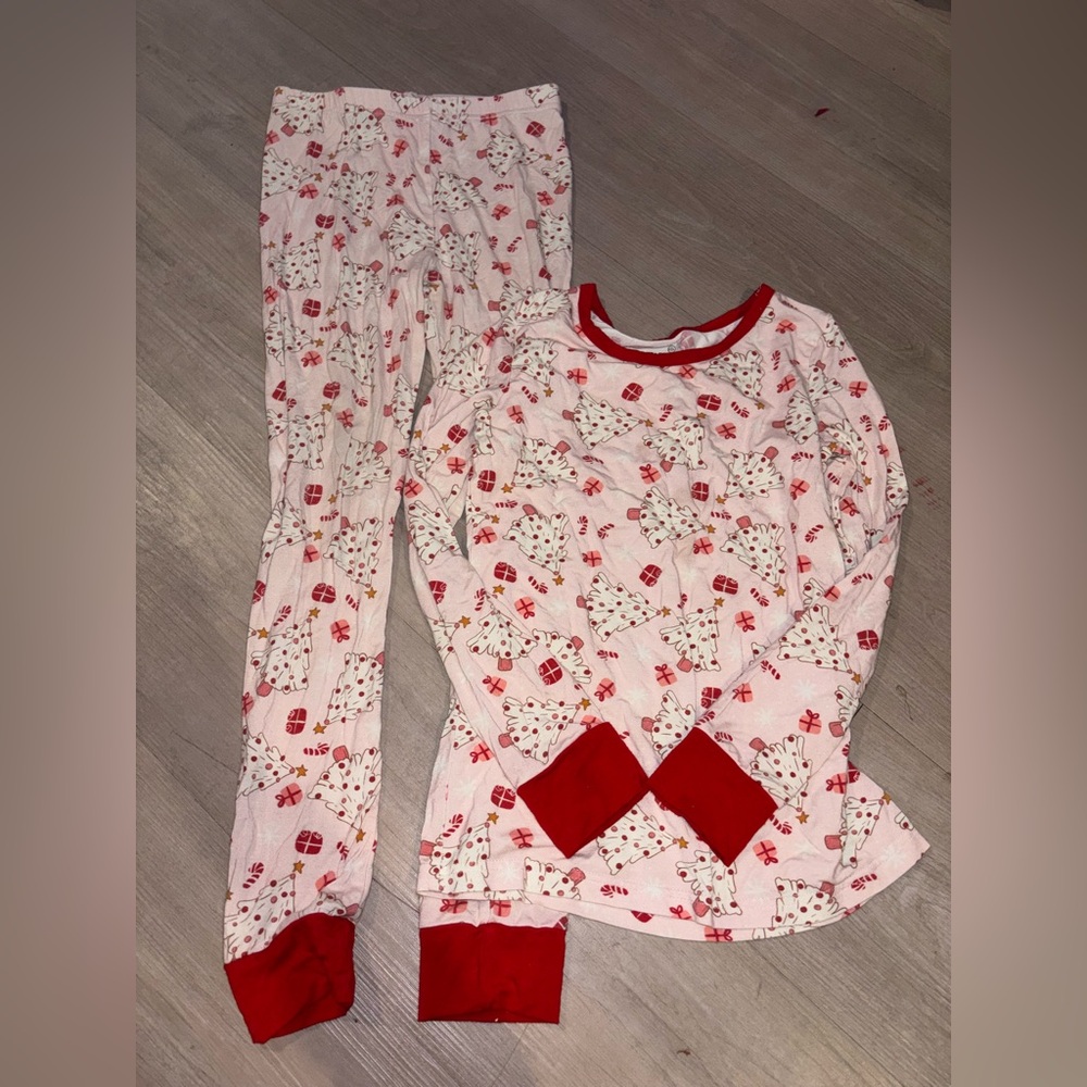Caden lane 9/10 bamboo Christmas trees 2 pc pajama set